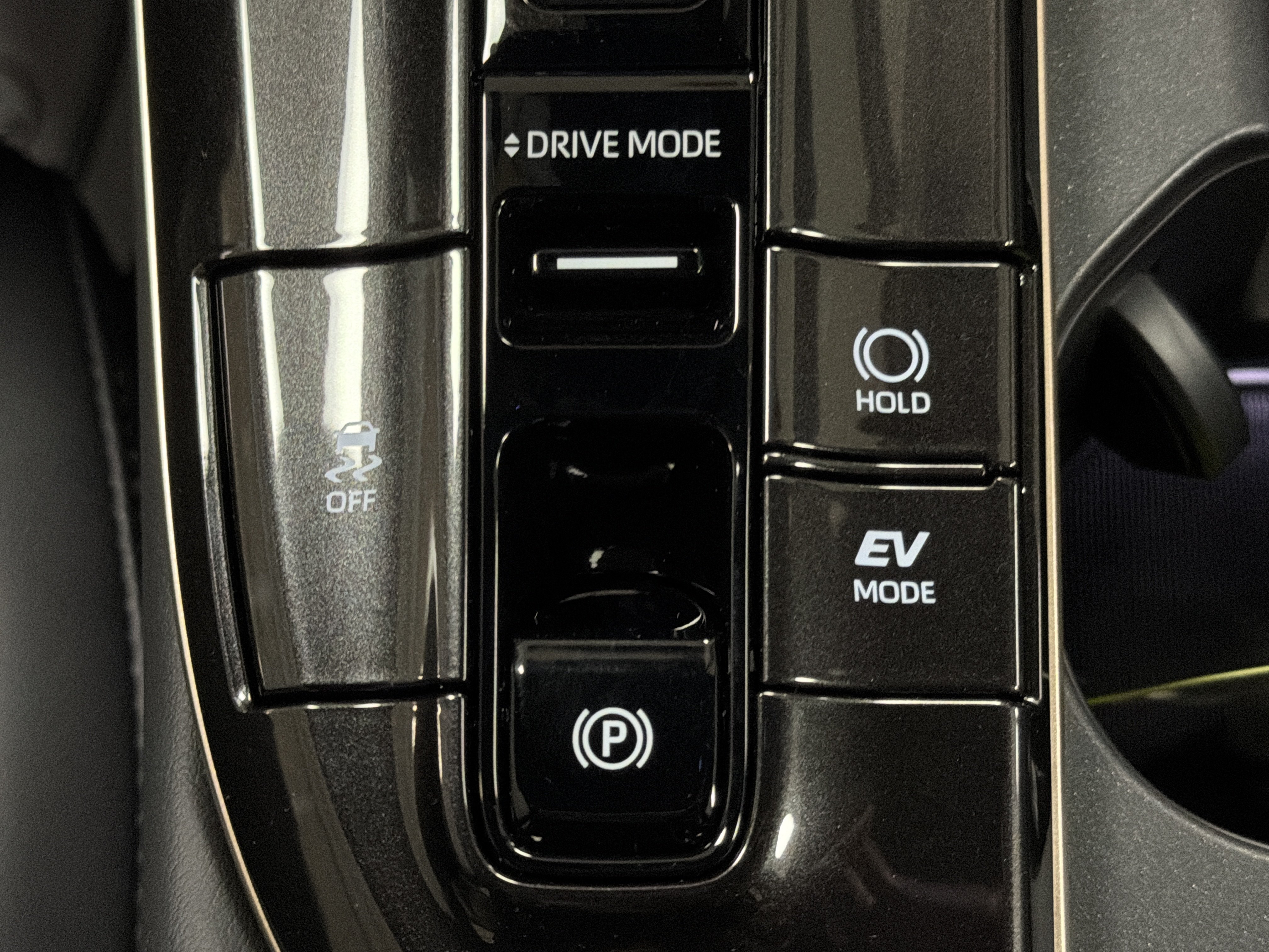 New 2025 Toyota Crown Signia AWD/4WD image 19