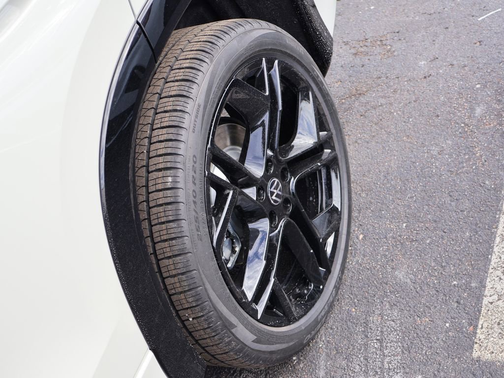 New 2026 Volkswagen Tiguan SE R-Line image 42