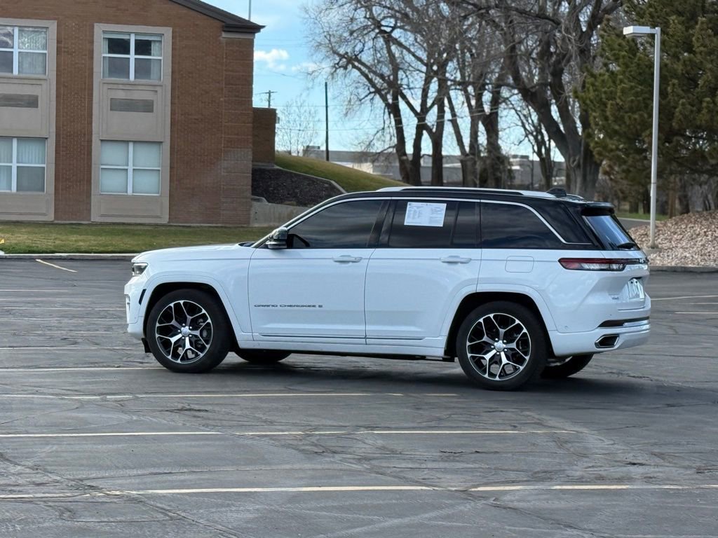 Used 2024 Jeep Grand Cherokee Summit image 7