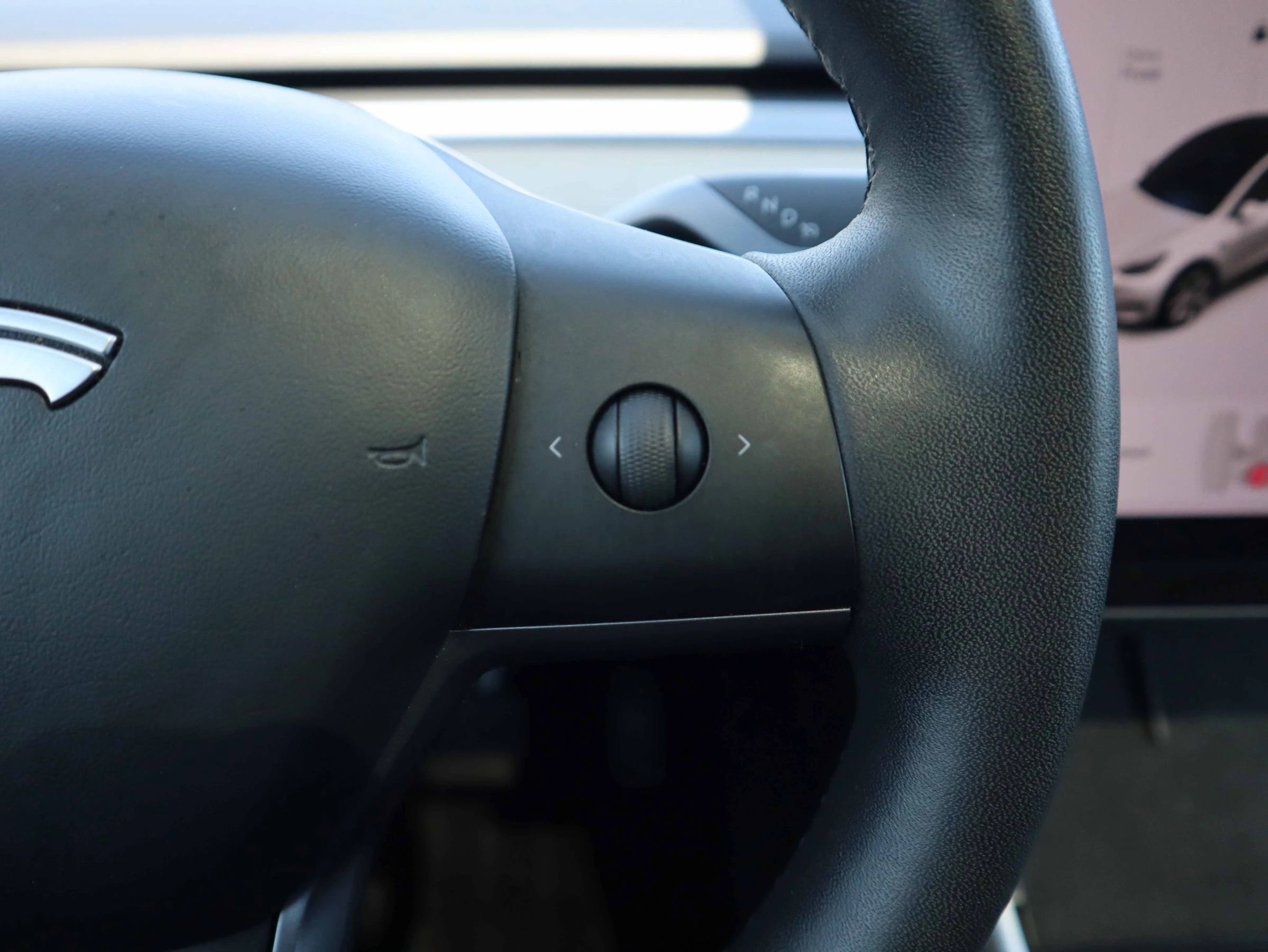 Used 2020 Tesla Model Y Long Range image 16