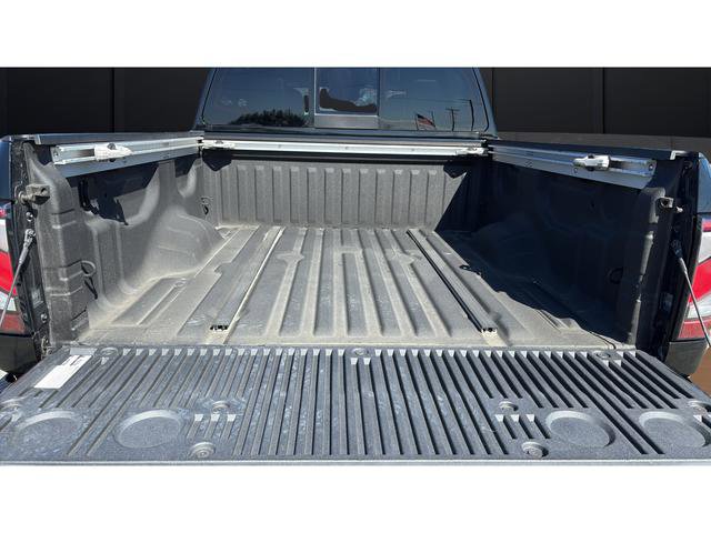Used 2021 Nissan Titan PRO-4X w/ Pro-4x Convenience Package AWD/4WD image 18