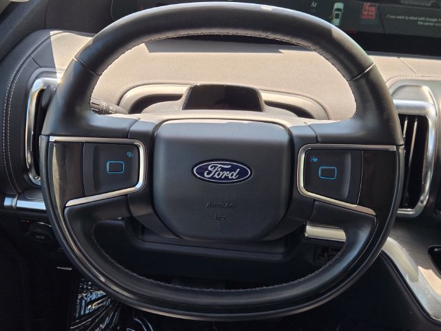 Certified 2025 Ford Expedition Platinum AWD/4WD image 18