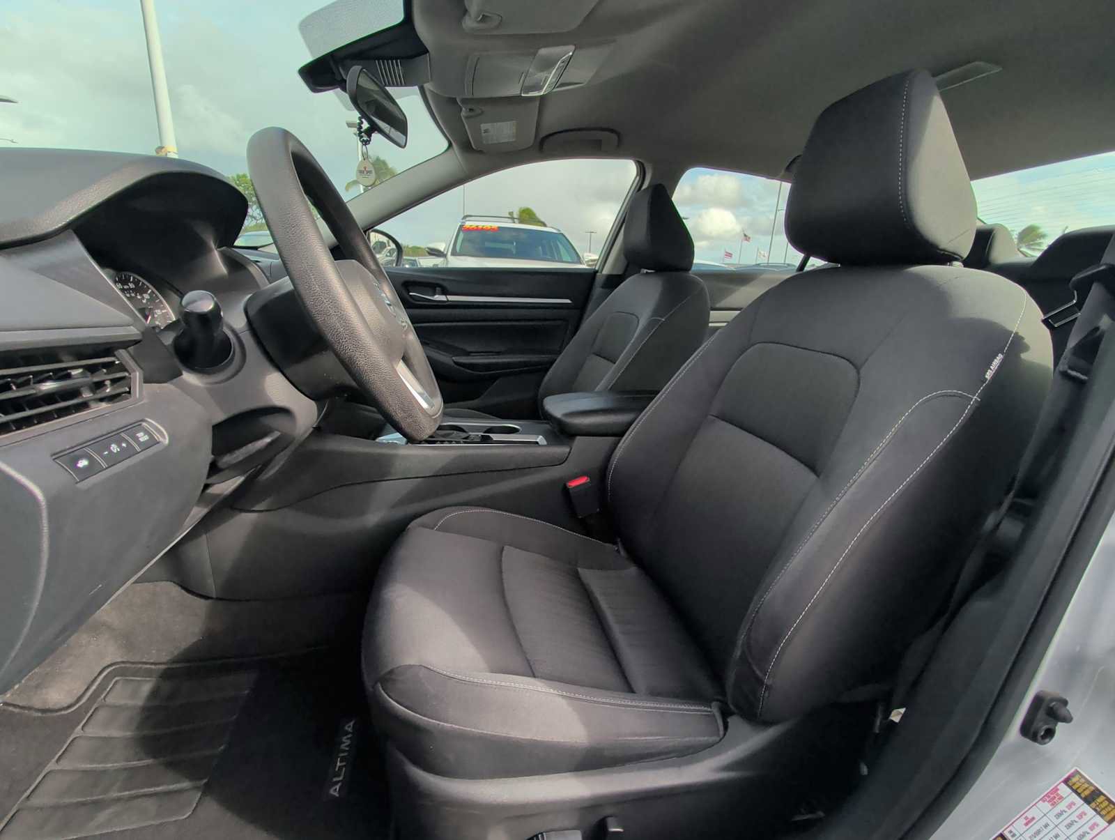 Used 2022 Nissan Altima 2.5 SV image 14