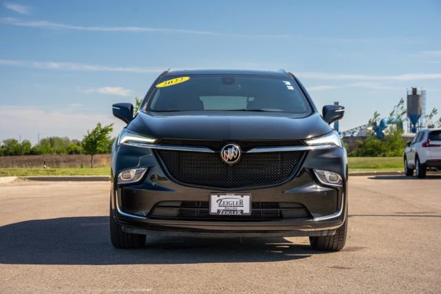 Used 2022 Buick Enclave Essence w/ Experience Buick Package AWD/4WD image 2