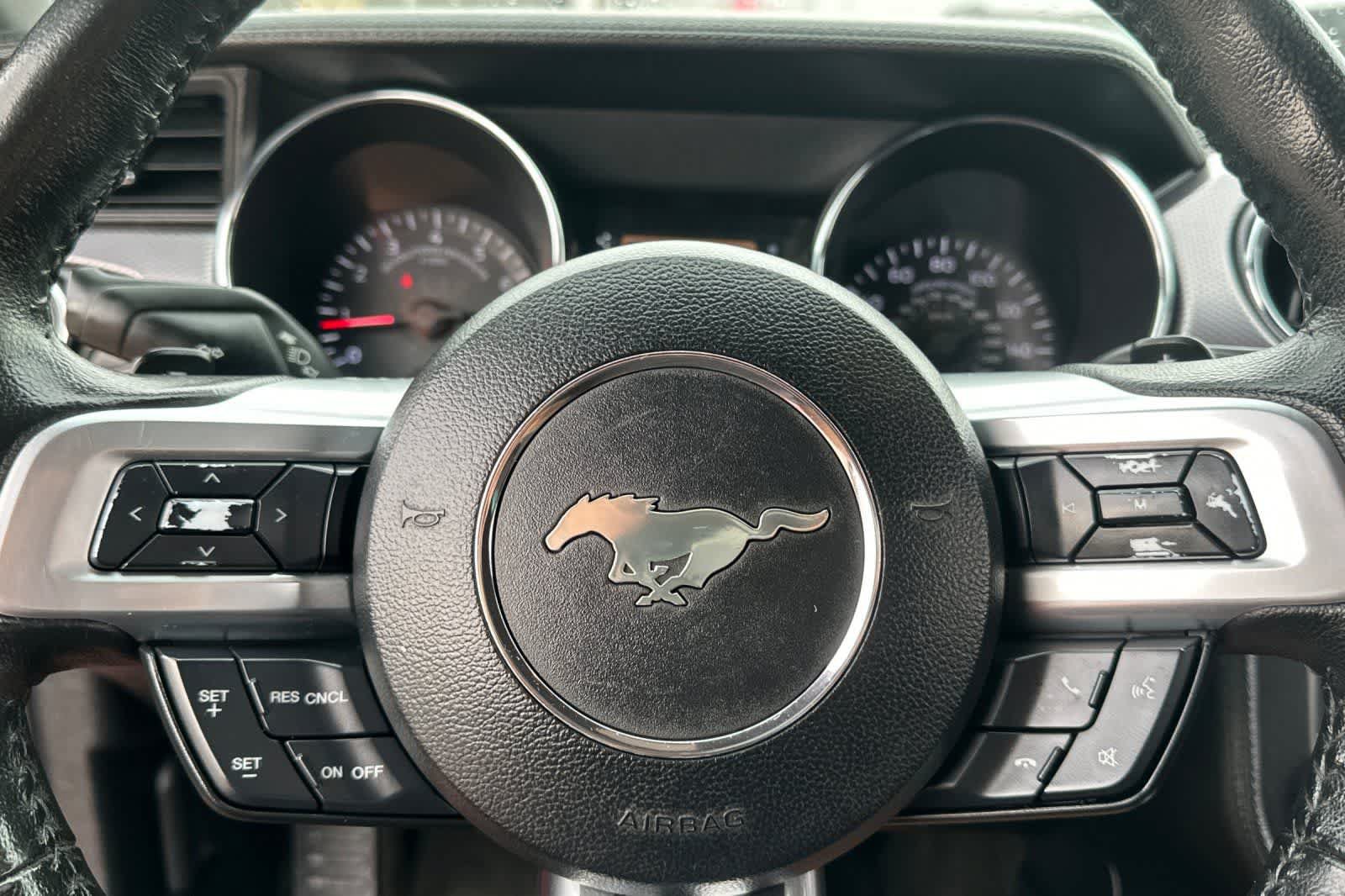 Used 2016 Ford Mustang Coupe RWD image 27