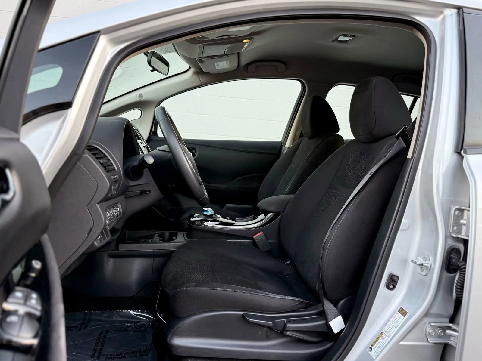 Used 2017 Nissan Leaf SV image 20