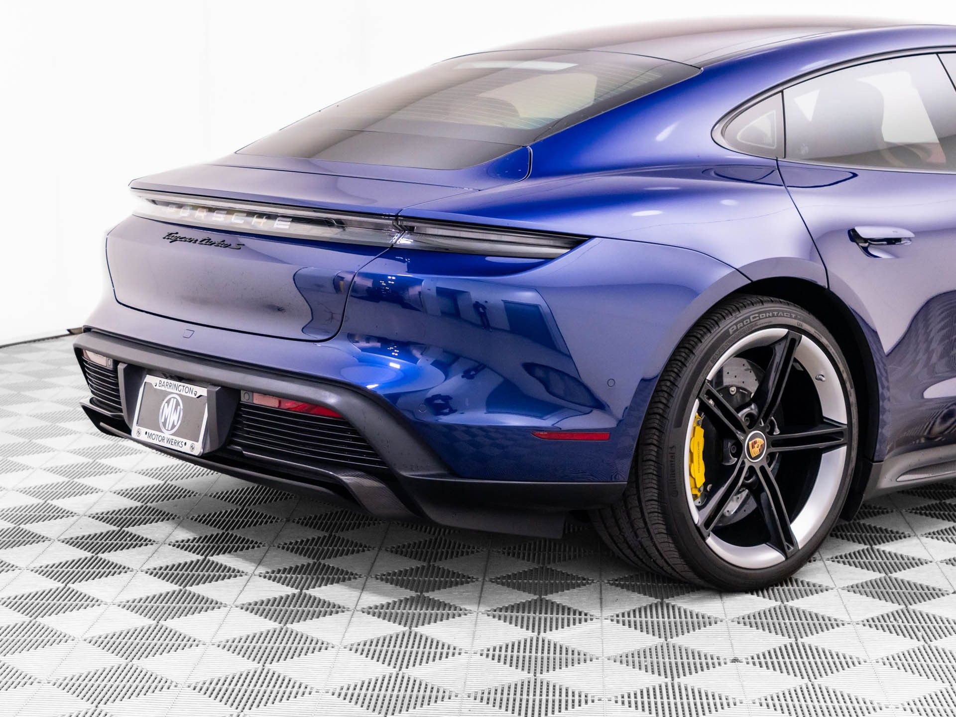 Certified 2020 Porsche Taycan Turbo S w/ Premium Package AWD/4WD image 37