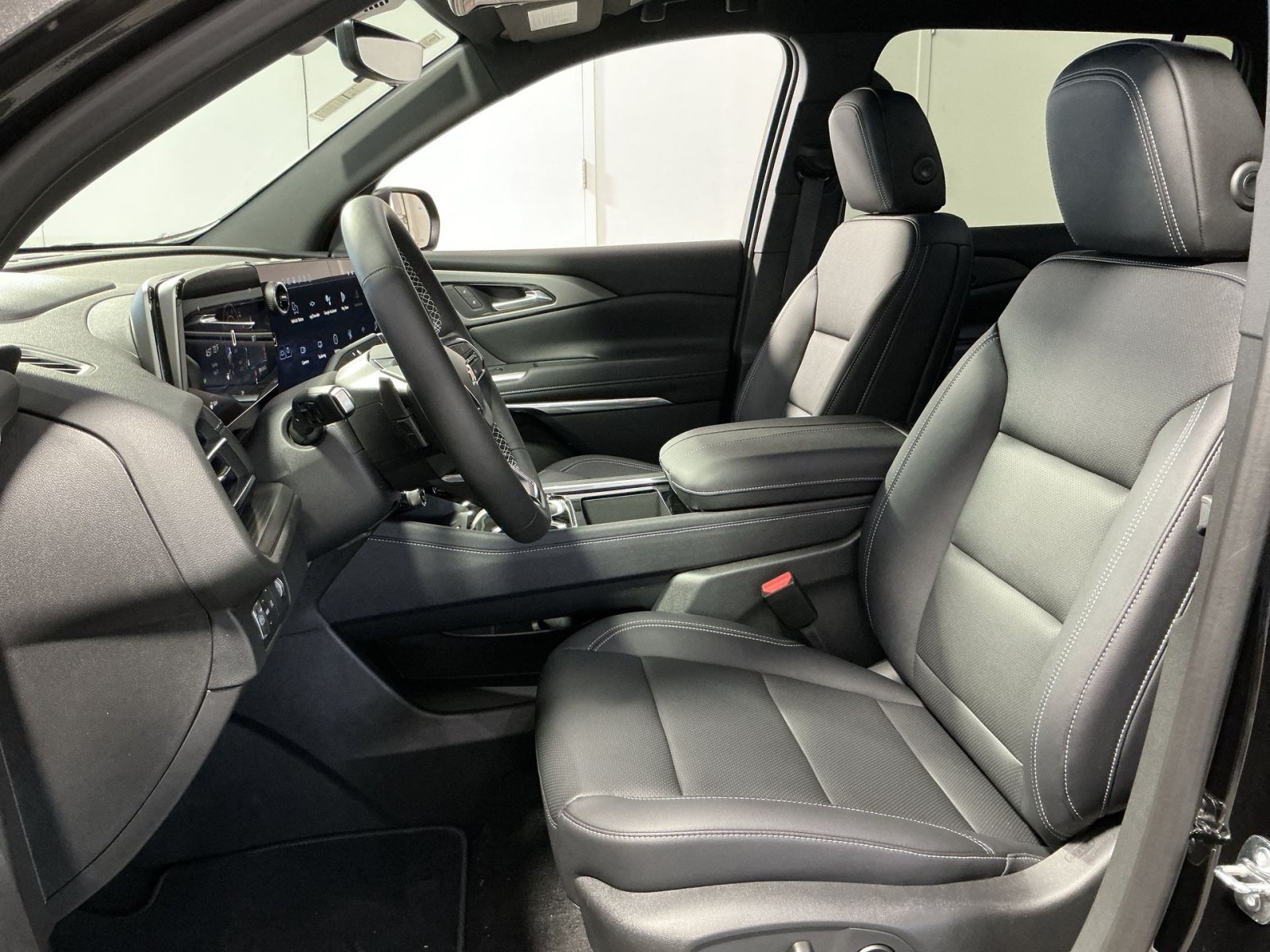 New 2026 Chevrolet Traverse LT w/ Driver Confidence Package FWD image 14