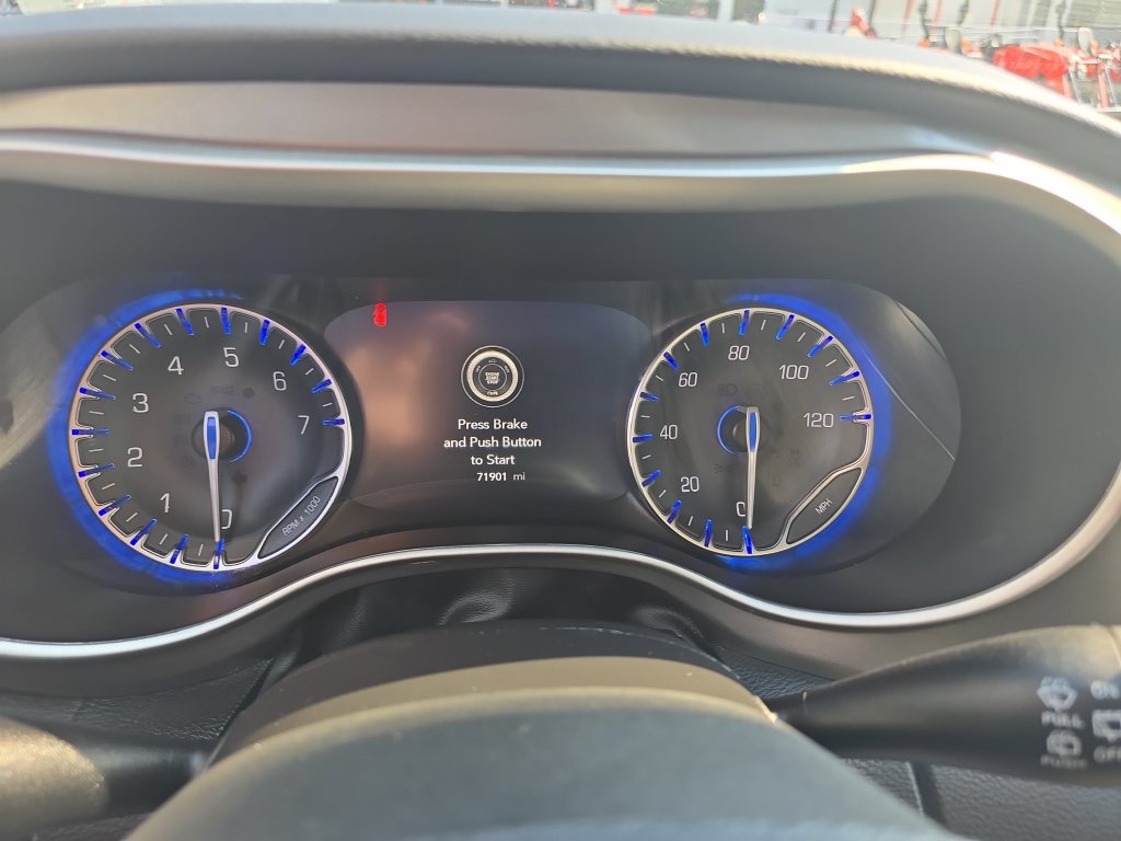 Used 2024 Chrysler Pacifica Touring-L FWD image 17