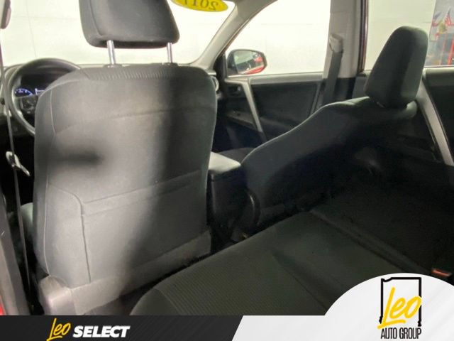 Used 2017 Toyota RAV4 LE w/ Carpet Mat Package AWD/4WD image 25