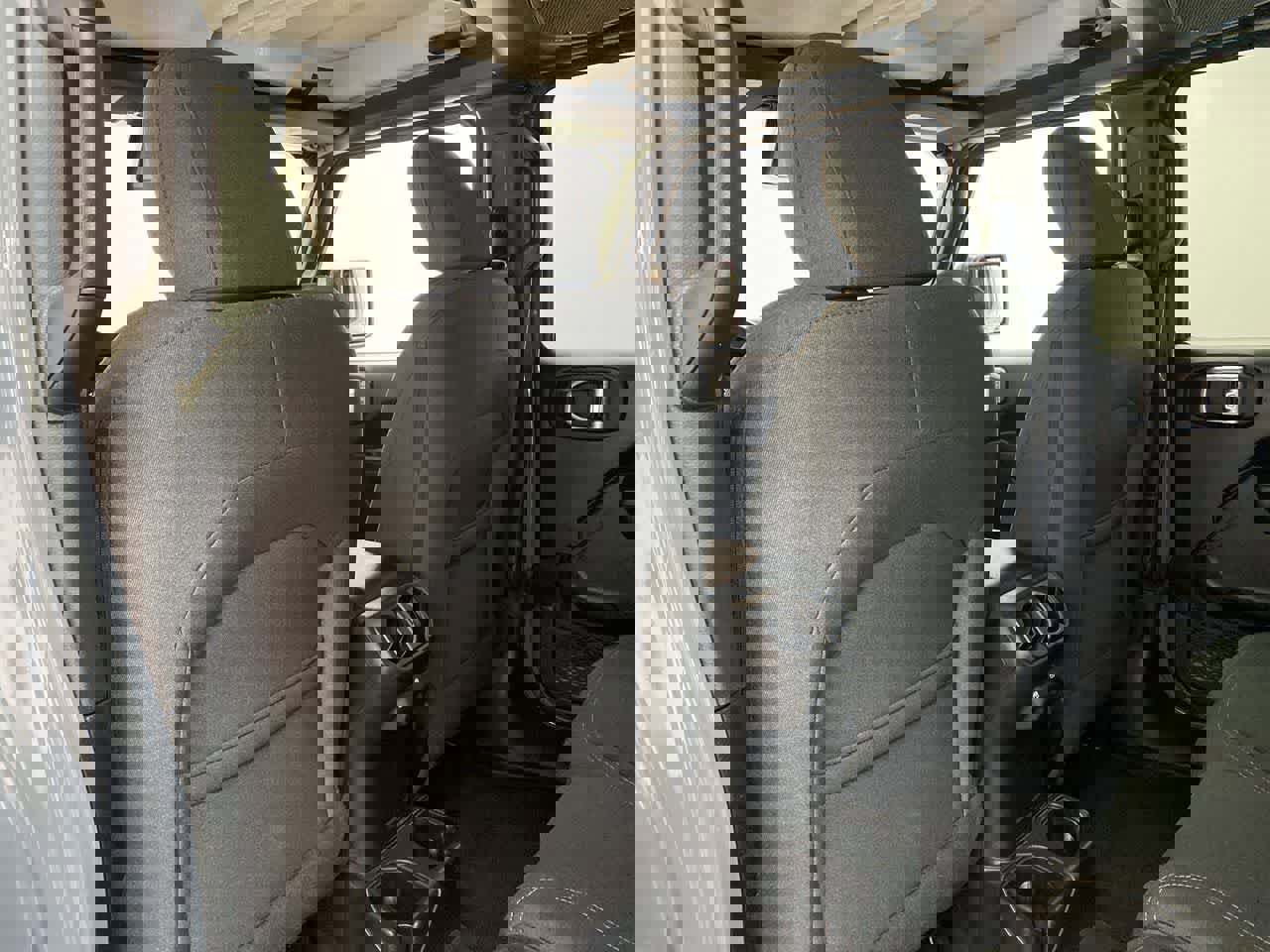 Used 2024 Jeep Wrangler Sport S image 14