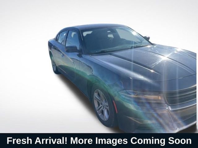 Used 2019 Dodge Charger SXT image 1