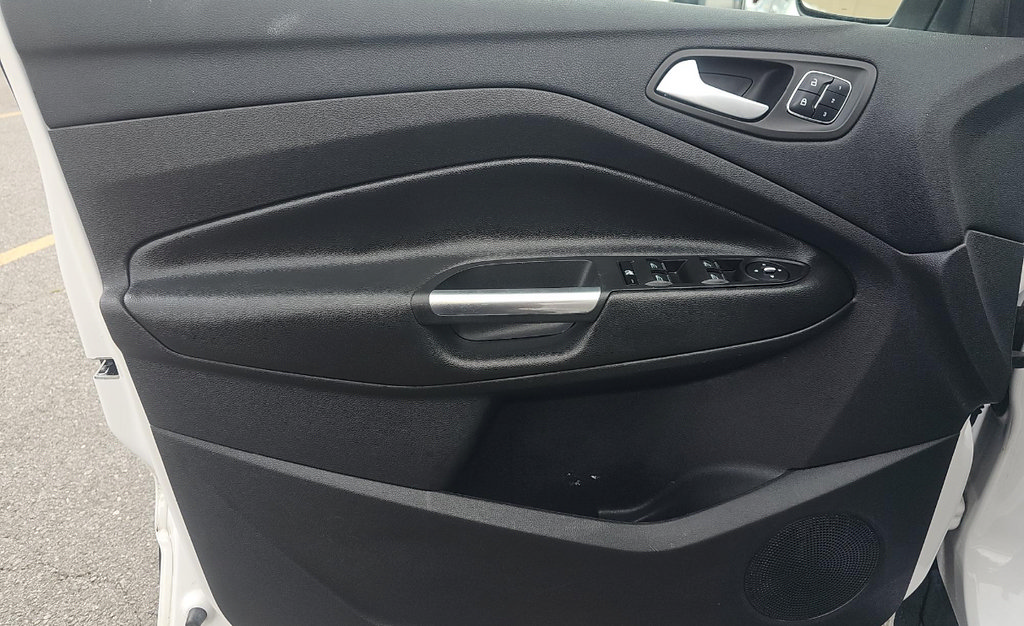 Used 2016 Ford Escape Titanium w/ Equipment Group 301A FWD image 9