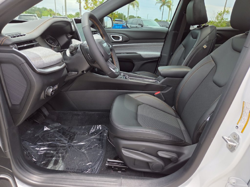 New 2026 Jeep Compass Latitude AWD/4WD image 27