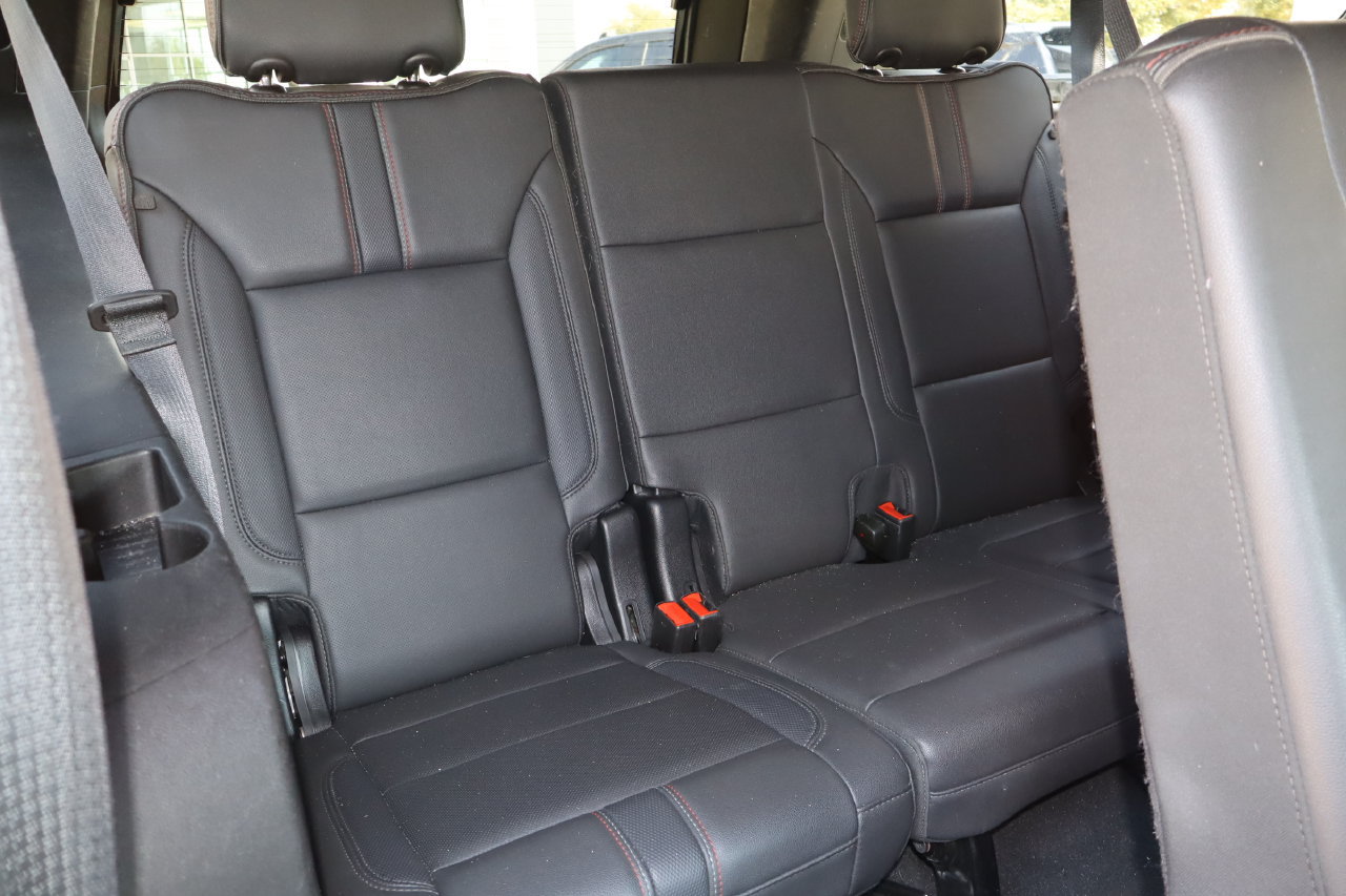 Used 2024 Chevrolet Suburban RST RWD image 19