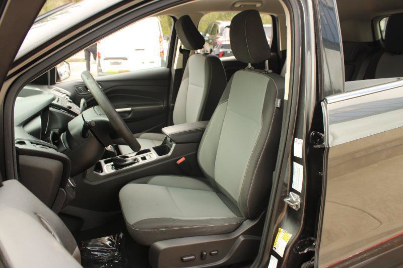 Used 2018 Ford Escape SE FWD image 11