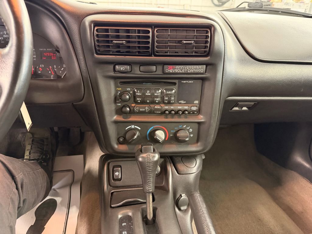 Used 2002 Chevrolet Camaro LT image 23