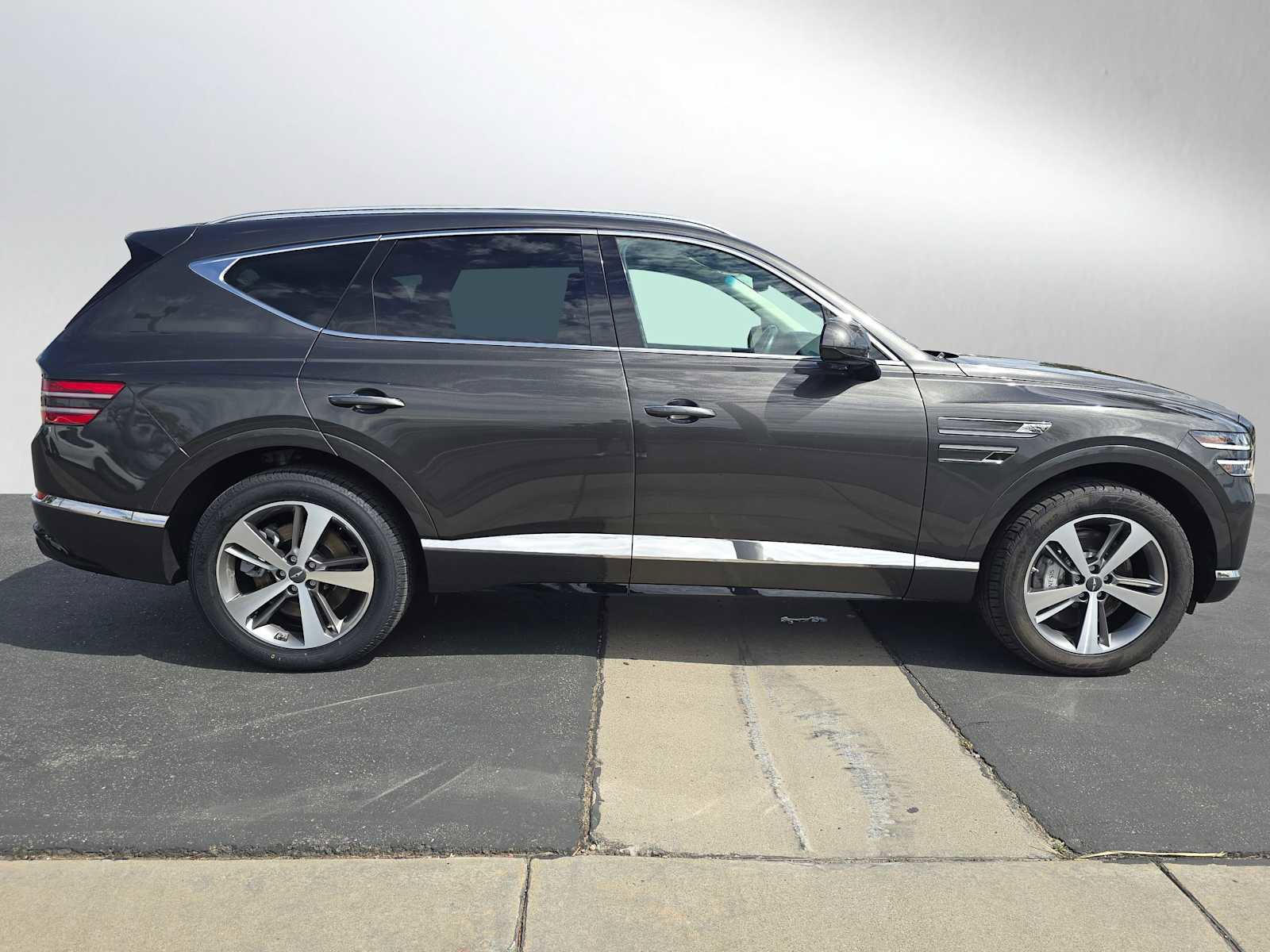 Used 2024 Genesis GV80 3.5T image 2