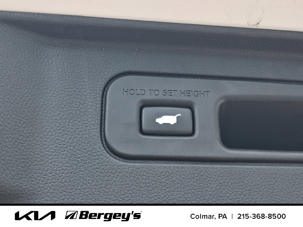 Used 2023 Honda Pilot Touring image 35