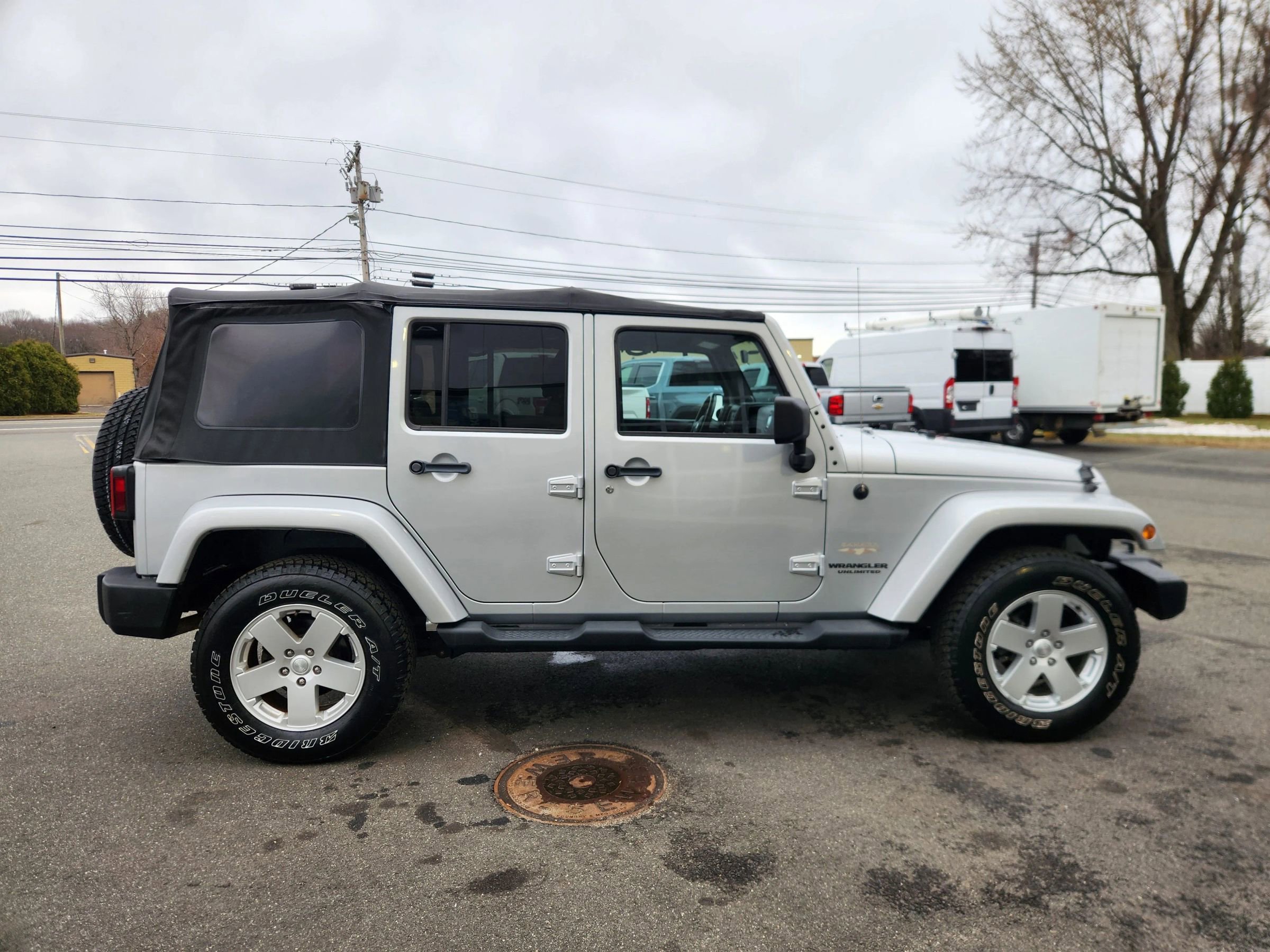 Used 2012 Jeep Wrangler Unlimited Sahara w/ Dual Top Group image 18