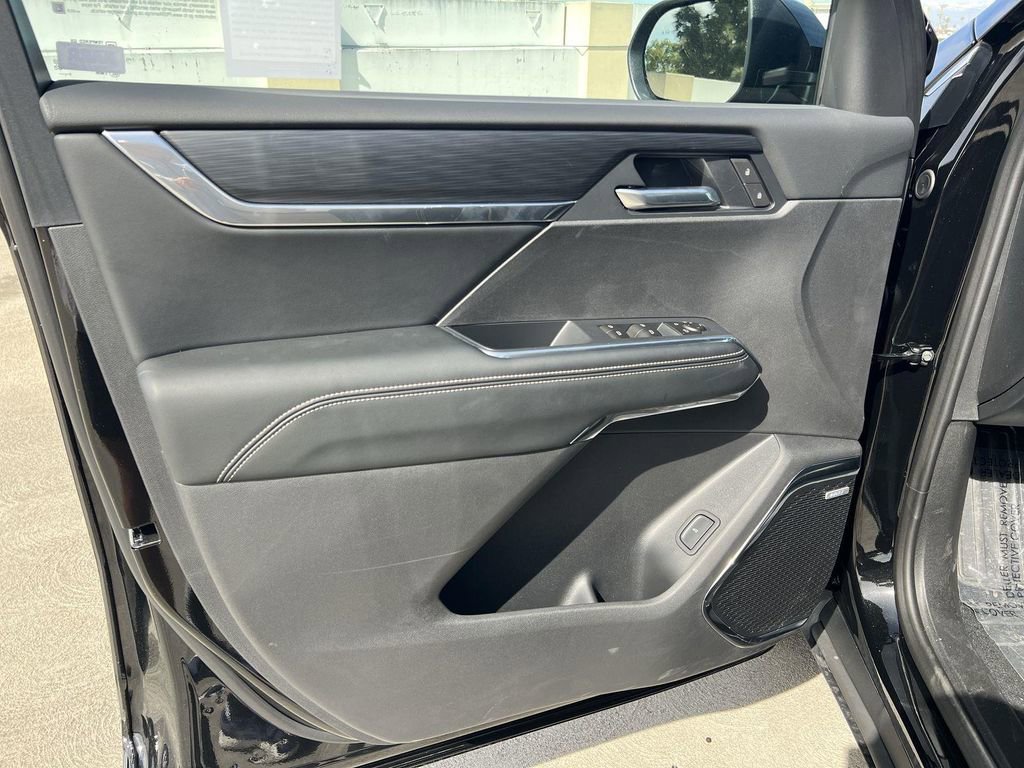 New 2026 GMC Acadia Elevation image 10