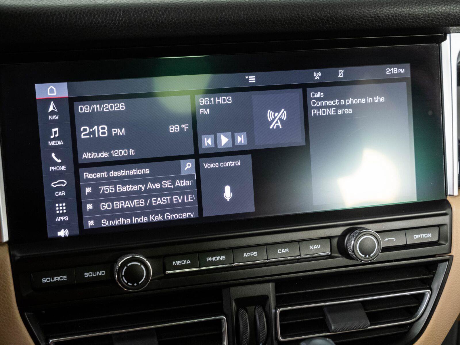 Used 2019 Porsche Macan AWD/4WD image 14