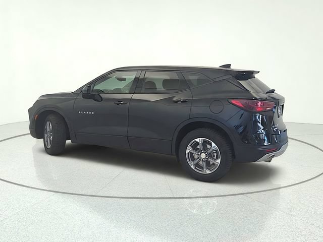 Used 2025 Chevrolet Blazer LT AWD/4WD image 3