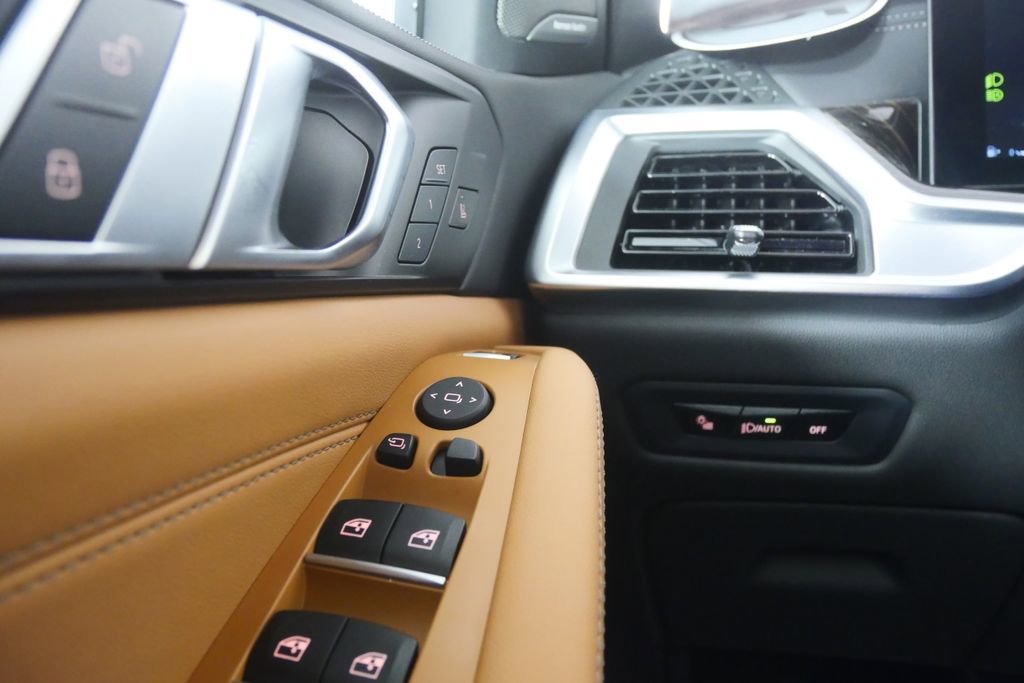 Certified 2025 BMW X5 xDrive40i image 19