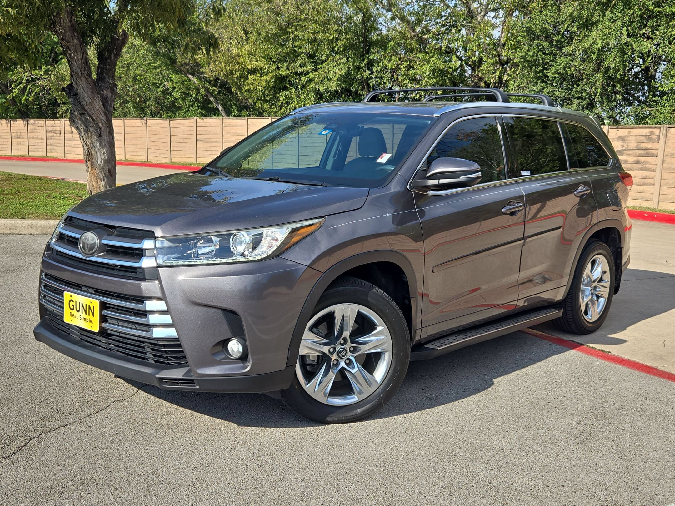 Used 2018 Toyota Highlander Limited FWD image 7