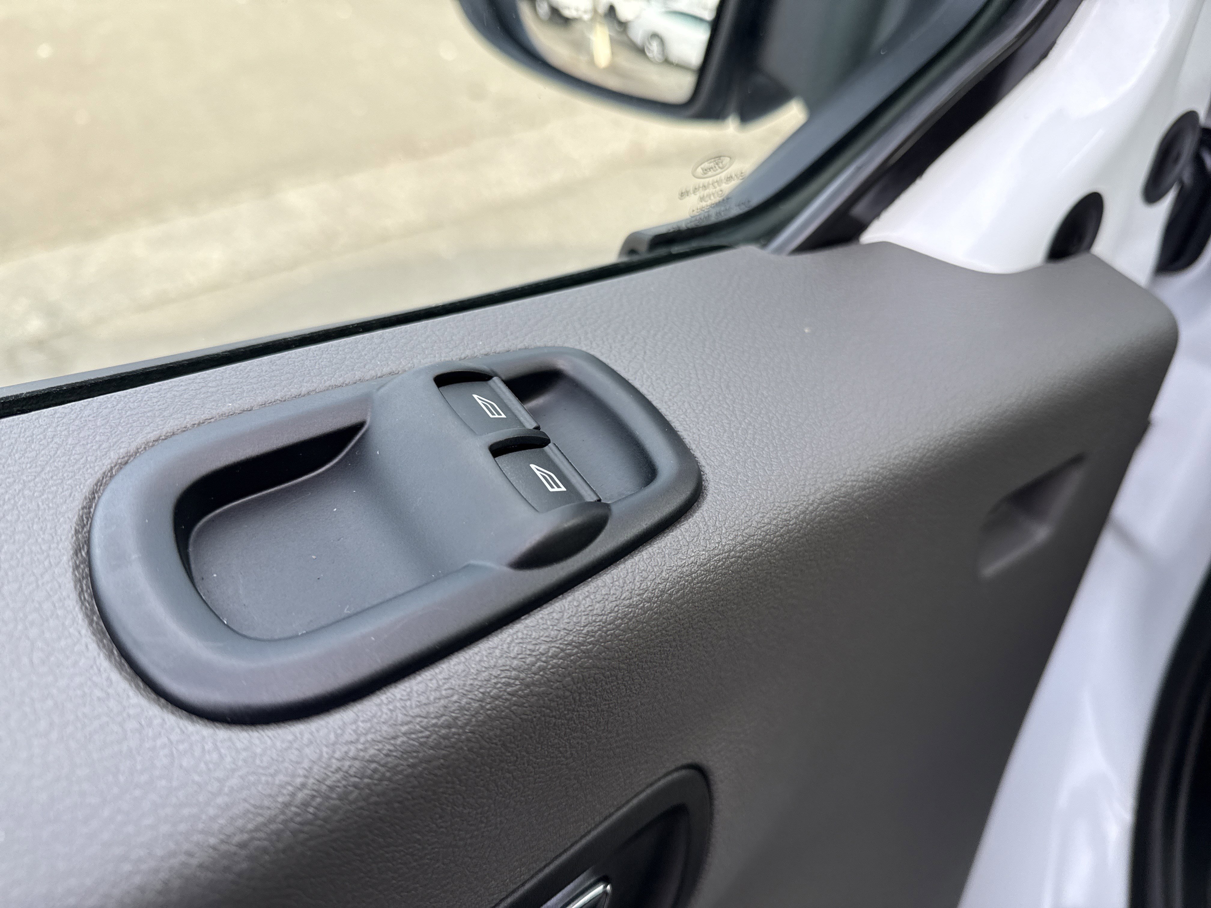 Used 2025 Ford Transit 350 XLT image 14