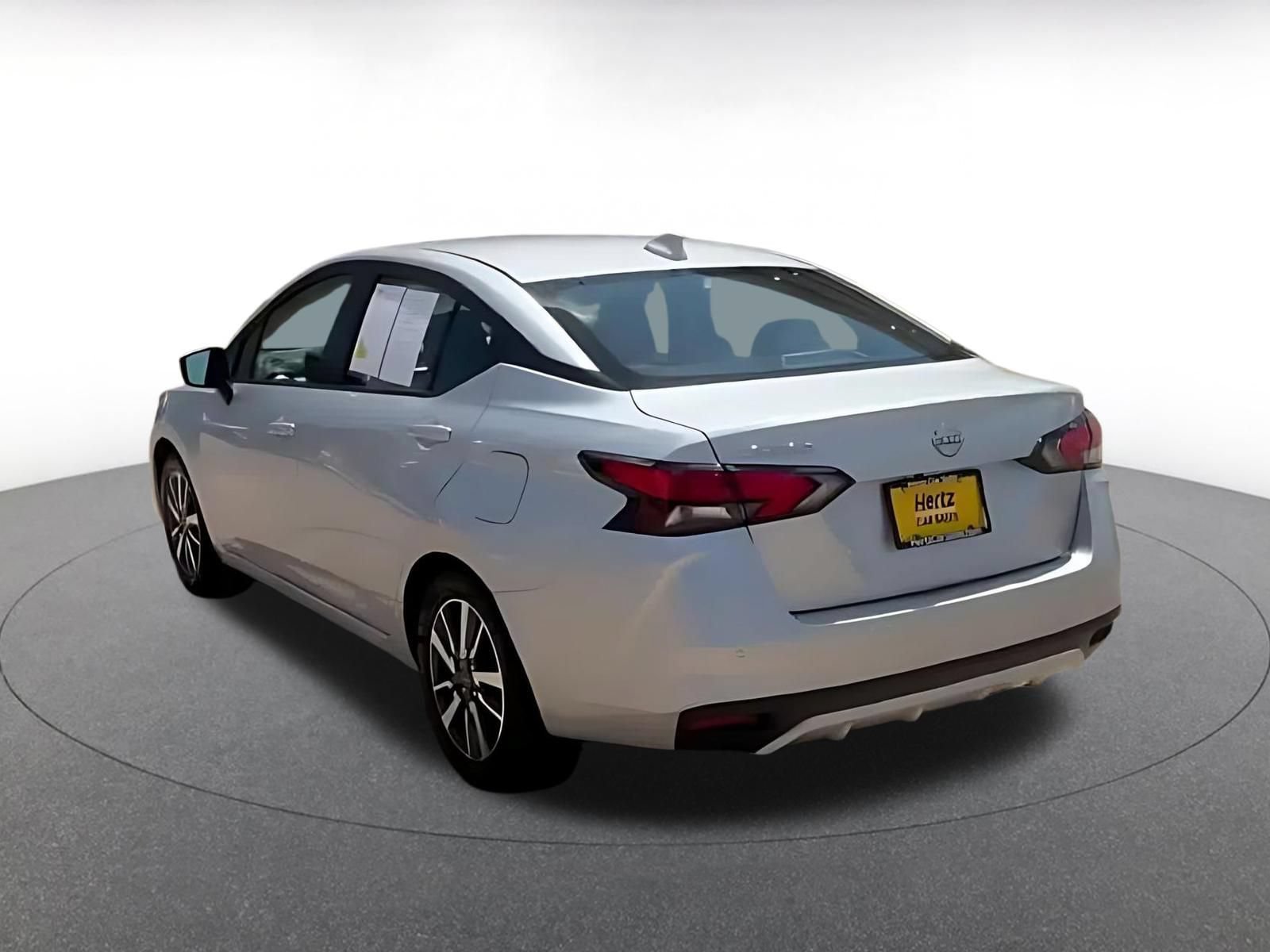 Used 2025 Nissan Versa SV FWD image 11