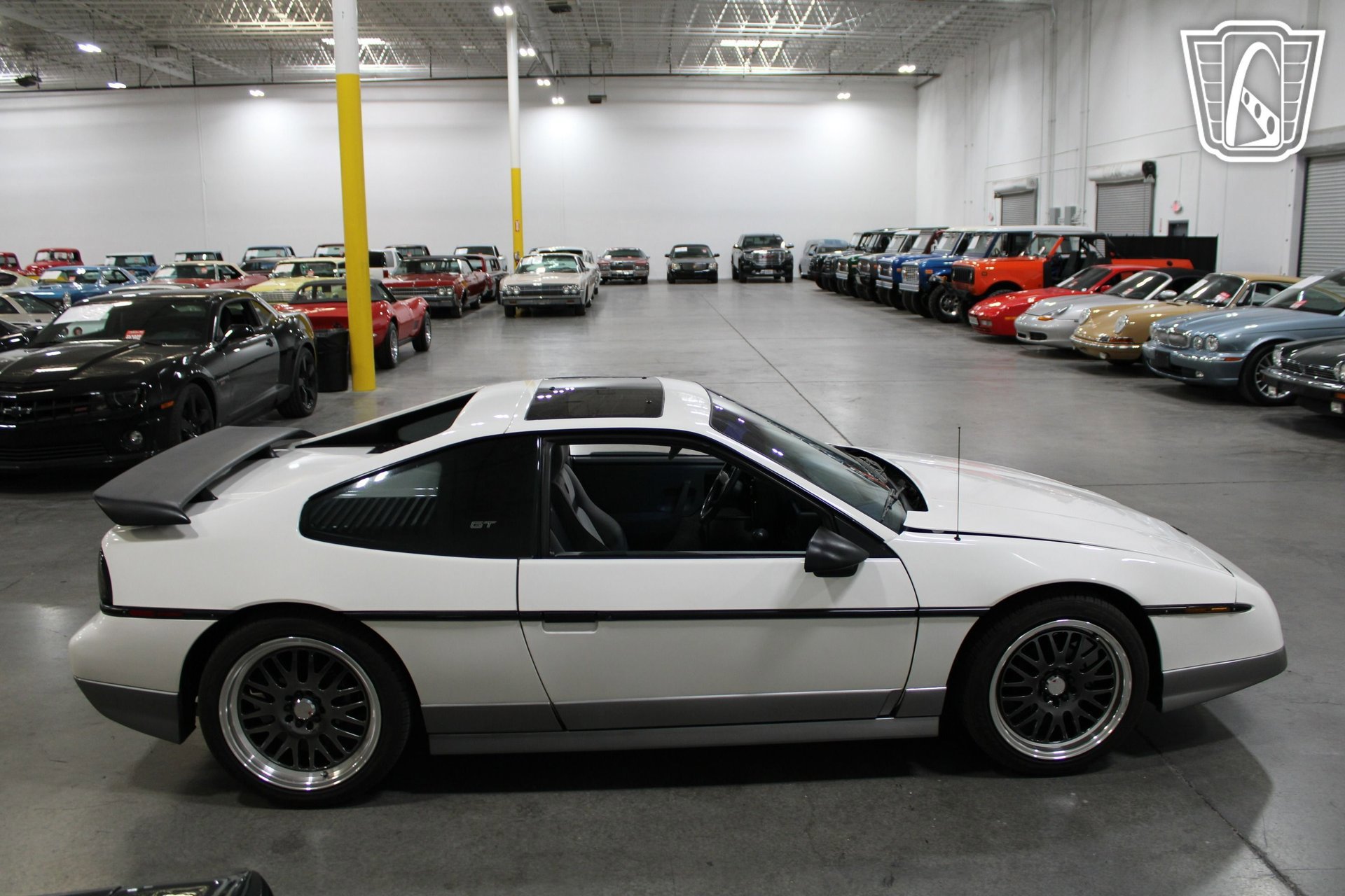 Used 1987 Pontiac Fiero GT image 30
