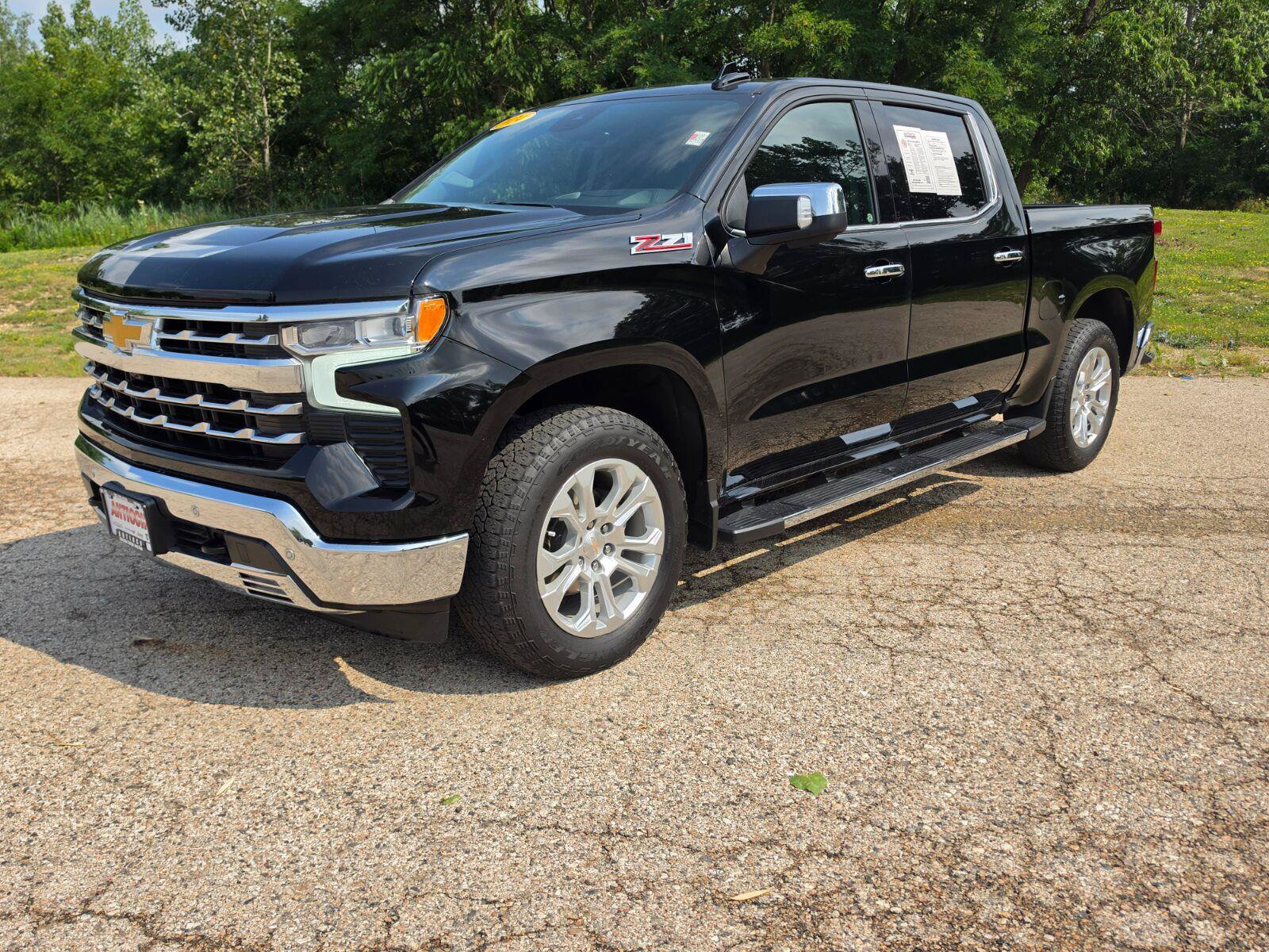 Used 2024 Chevrolet Silverado 1500 LTZ w/ Technology Package AWD/4WD image 4