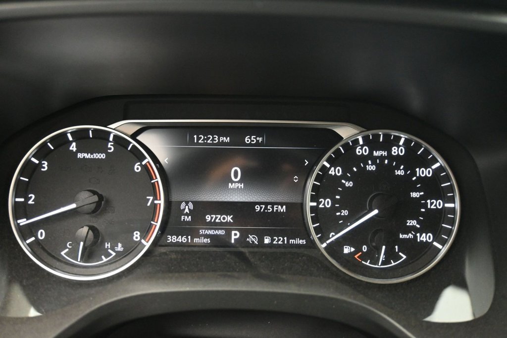 Used 2025 Nissan Rogue SV FWD image 9