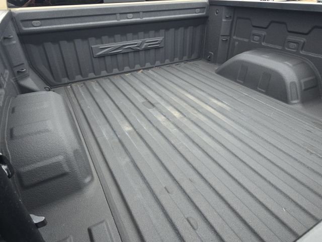 Used 2022 Chevrolet Silverado 1500 ZR2 w/ Technology Package AWD/4WD image 11