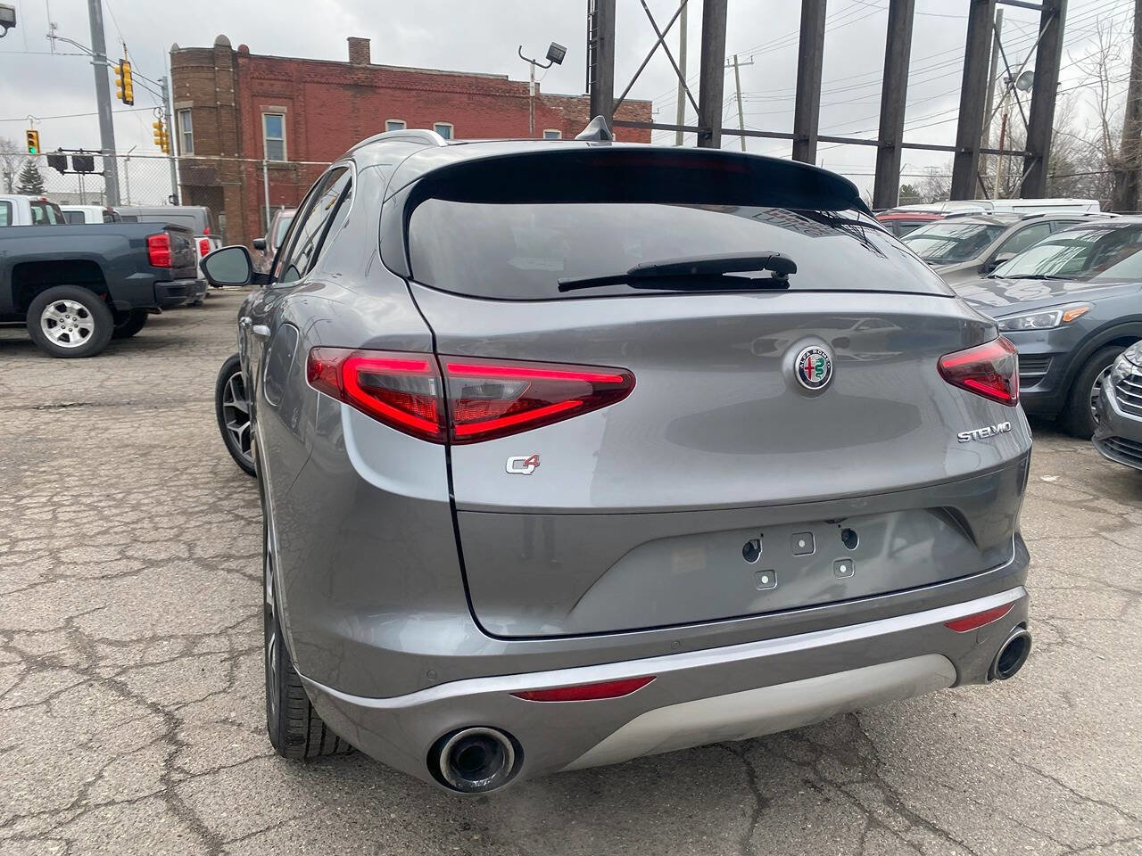 Used 2021 Alfa Romeo Stelvio Ti image 11