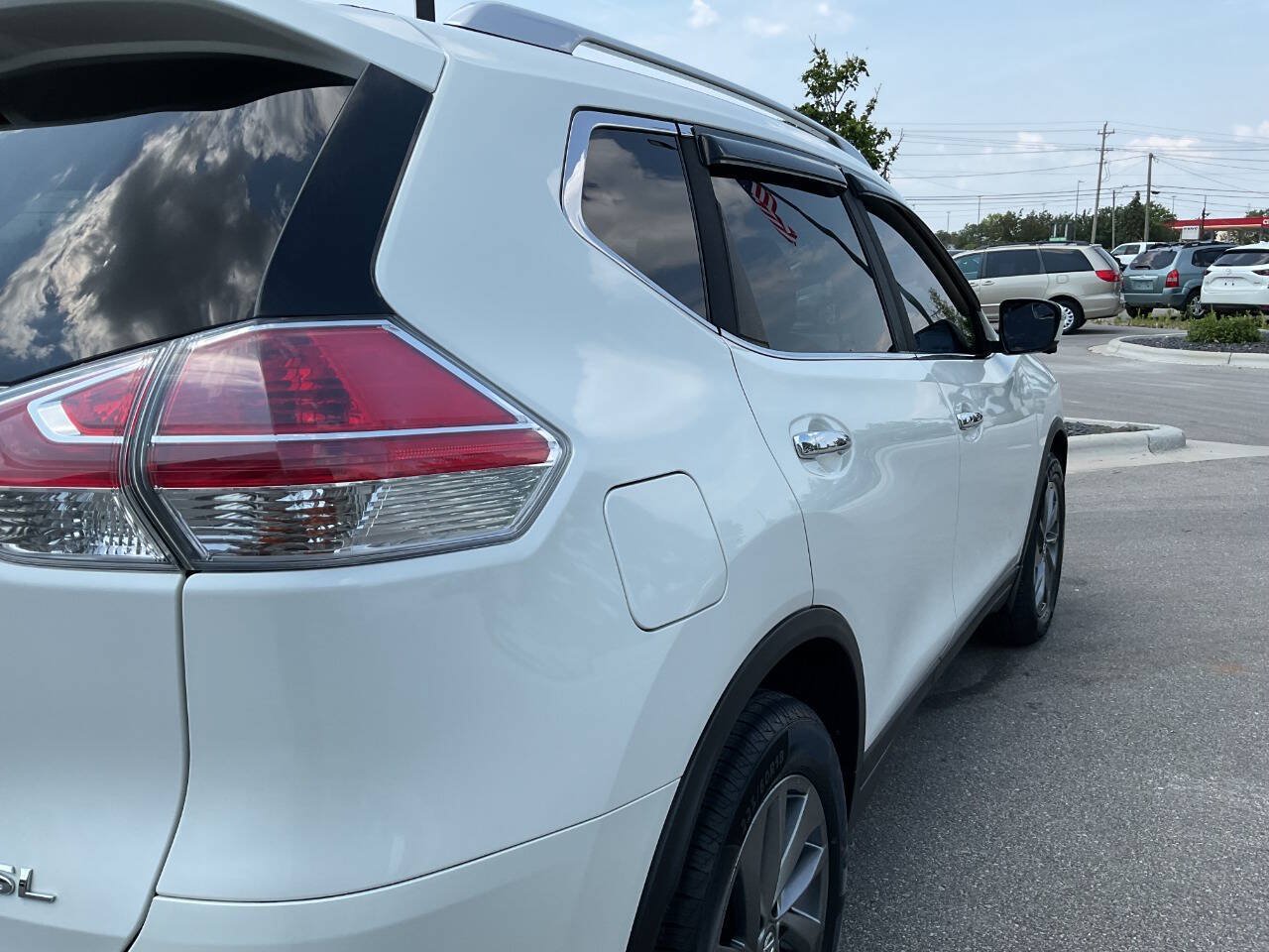 Used 2016 Nissan Rogue SL FWD image 8