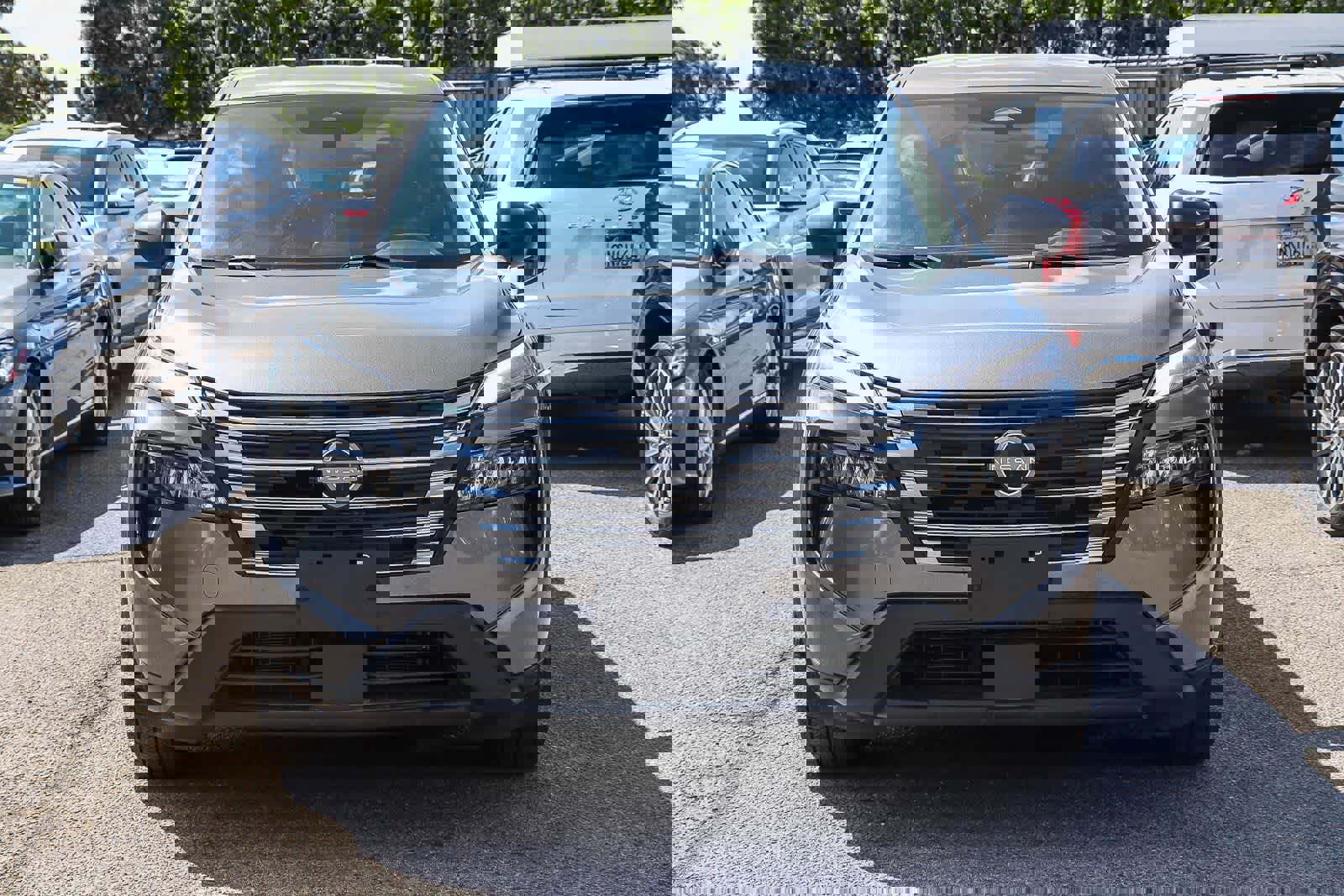 Used 2024 Nissan Rogue S image 2