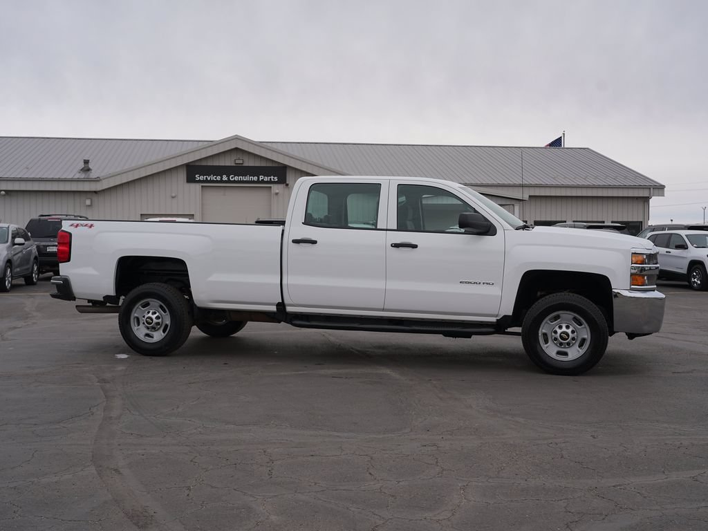 Used 2016 Chevrolet Silverado 2500 W/T AWD/4WD image 2