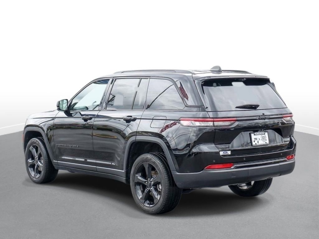 Used 2023 Jeep Grand Cherokee Limited w/ Luxury Tech Group II AWD/4WD image 6