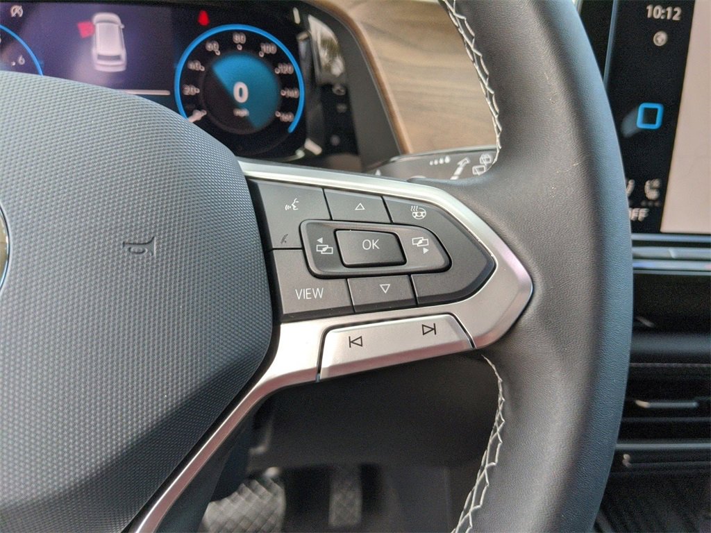 Used 2025 Volkswagen Atlas SE image 38