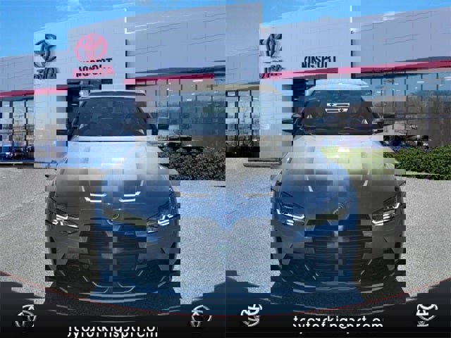 Used 2023 BMW M4 xDrive Competition w/ Executive Package image 8