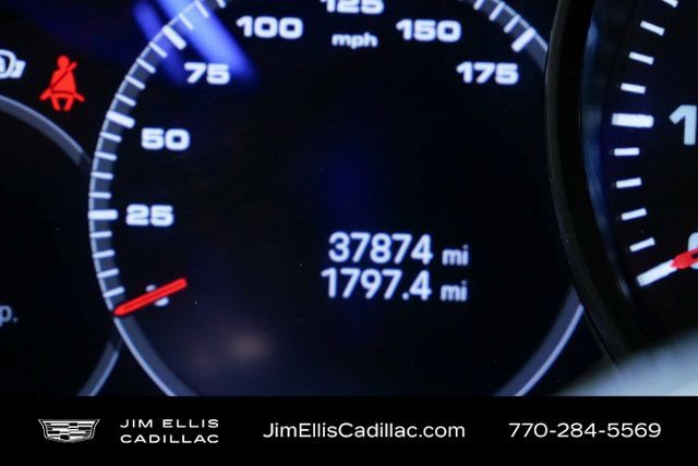 Used 2022 Porsche Cayenne Coupe image 10