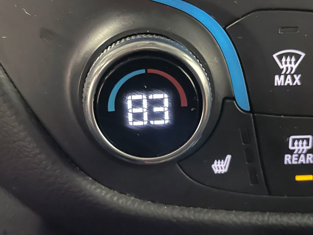 Used 2021 Chevrolet Equinox LT image 31