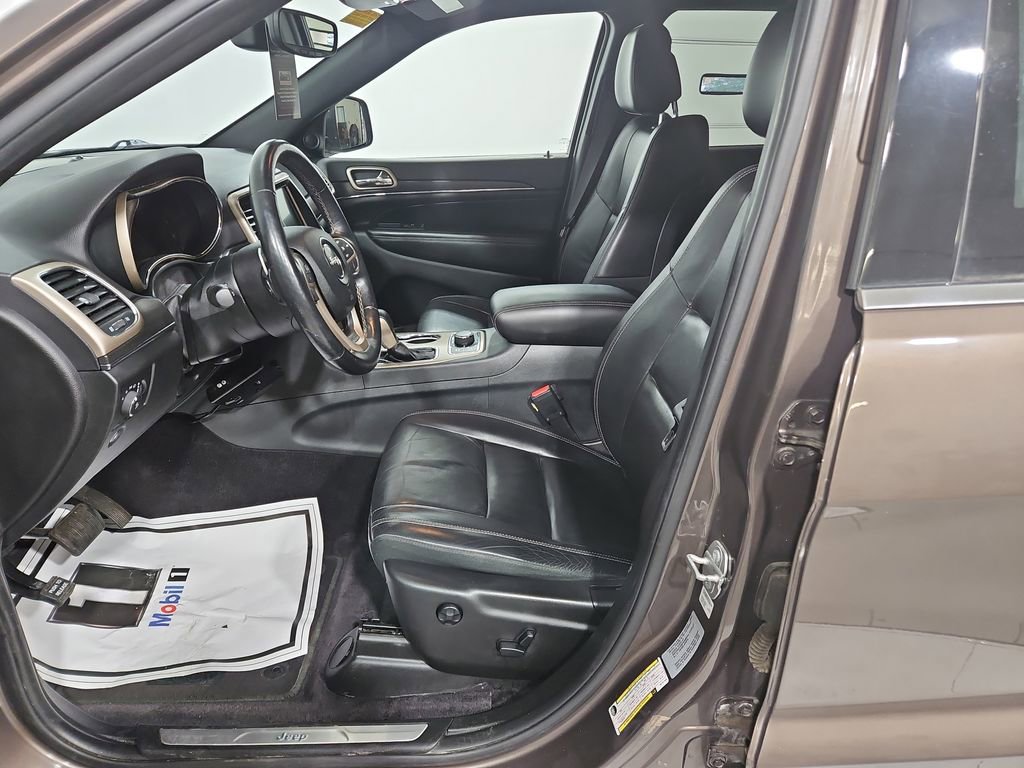 Used 2017 Jeep Grand Cherokee Limited AWD/4WD image 10