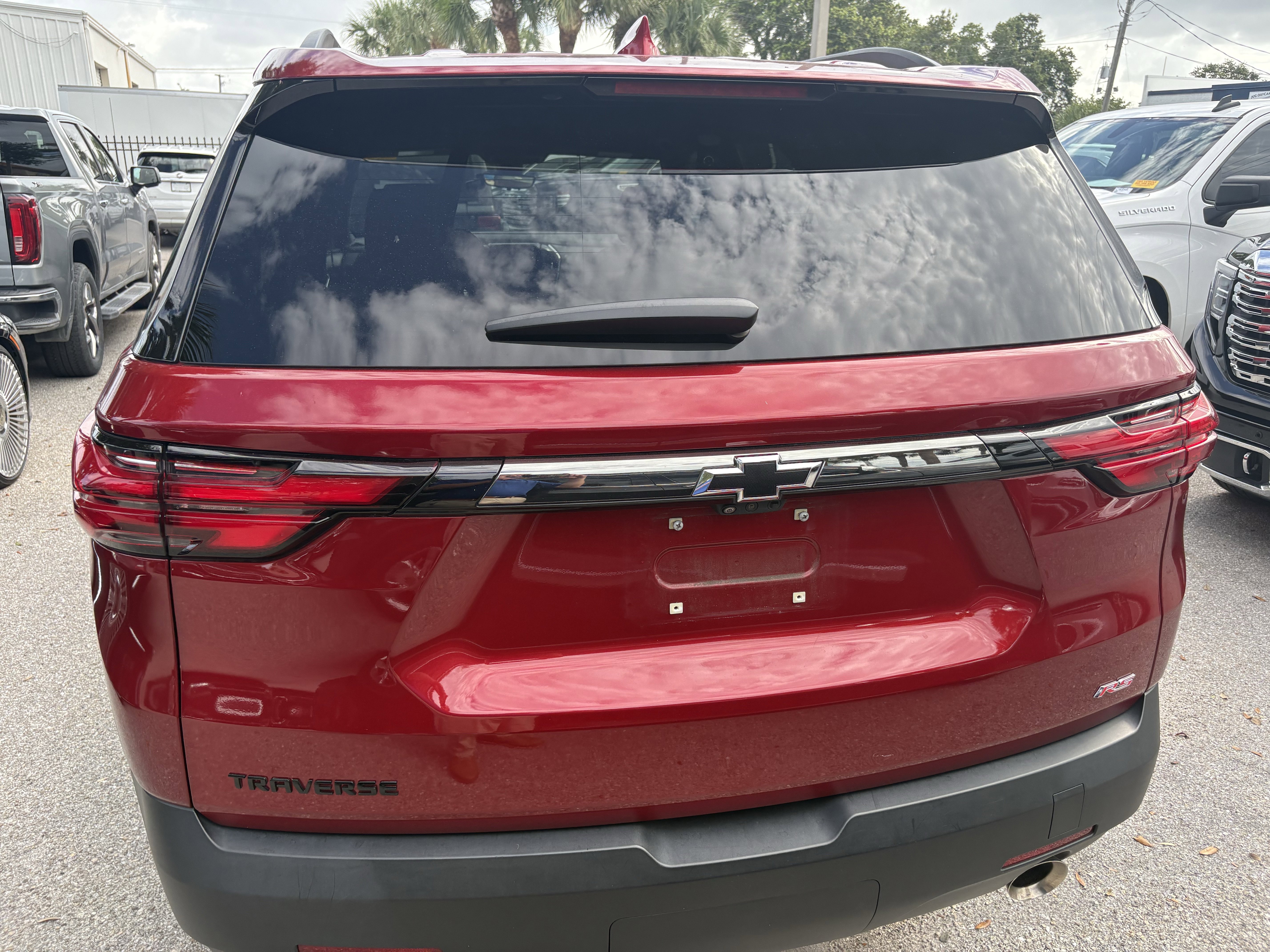 Used 2023 Chevrolet Traverse RS w/ LPO, Floor Liner Package FWD image 5