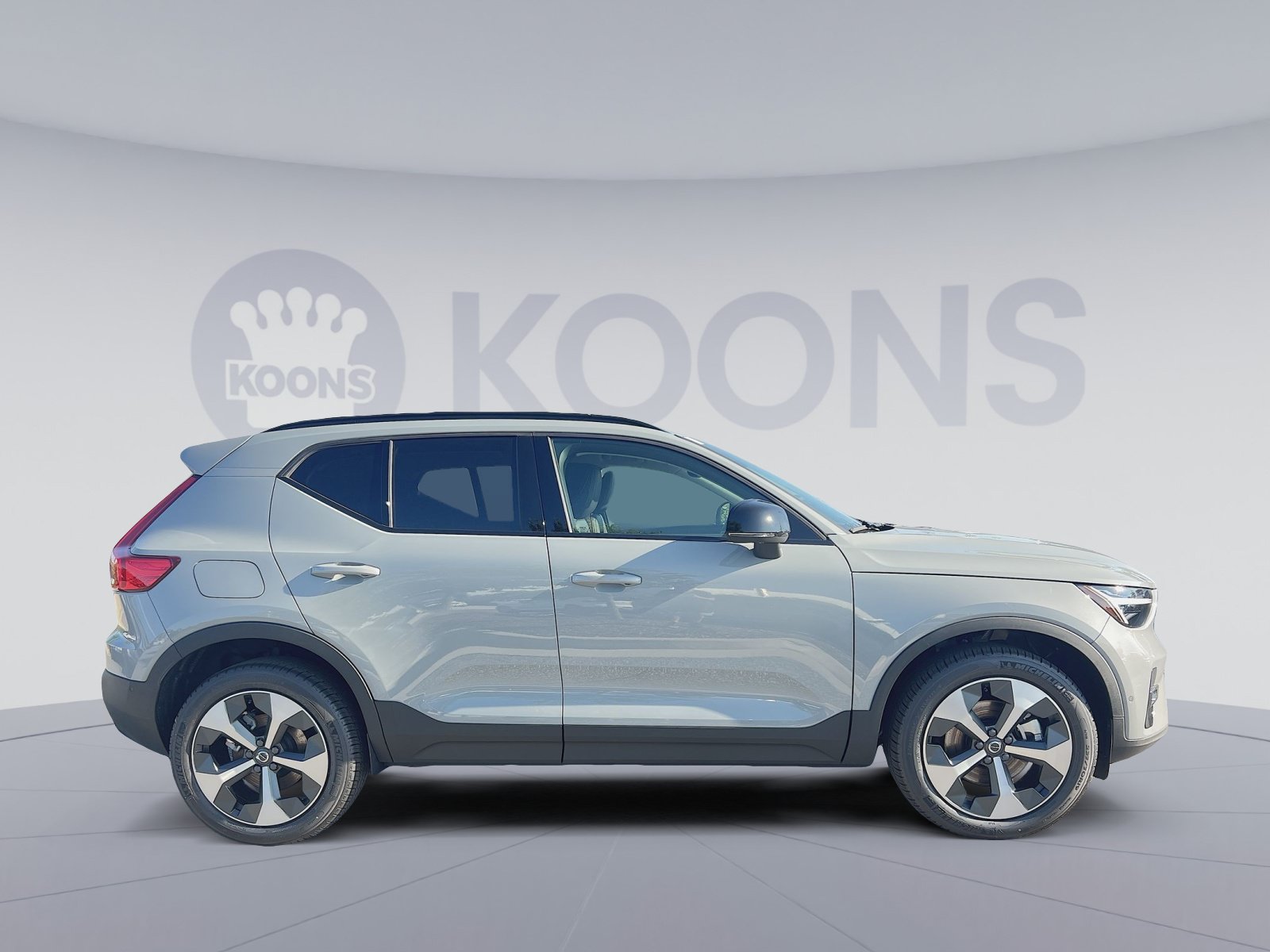 New 2026 Volvo XC40 B5 Plus w/ Protection Package Premier AWD/4WD image 8