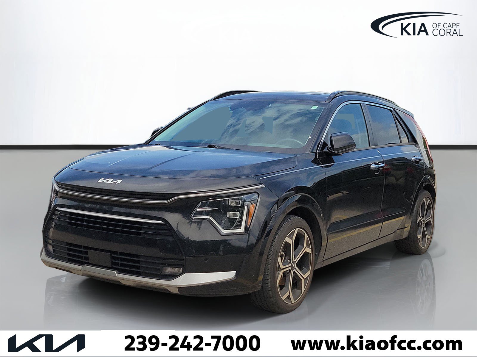 Certified 2023 Kia Niro SX Touring FWD image 3