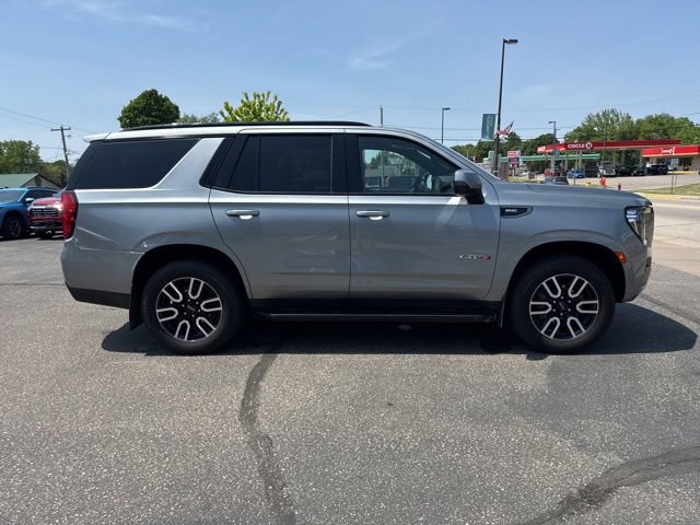 Used 2024 GMC Yukon AT4 w/ Technology Package AWD/4WD image 6