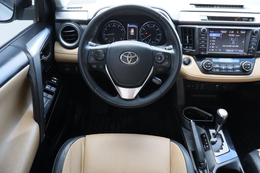 Used 2018 Toyota RAV4 Limited w/ Advanced Technology Package image 22